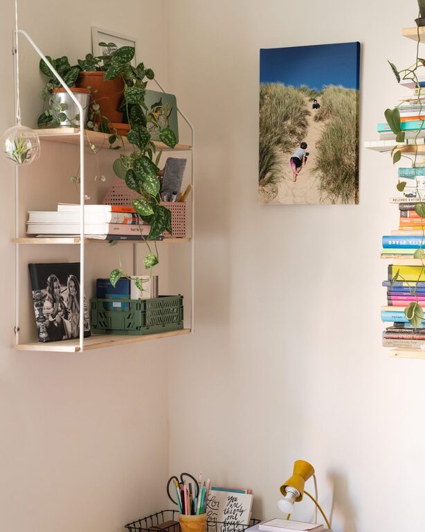 Simple Ways to Personalize Your Workspace for Comfort and Productivity