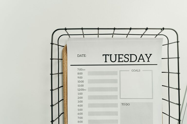 Simple Cleaning Schedule for the Whole Week to Keep Your Home Sparkling
